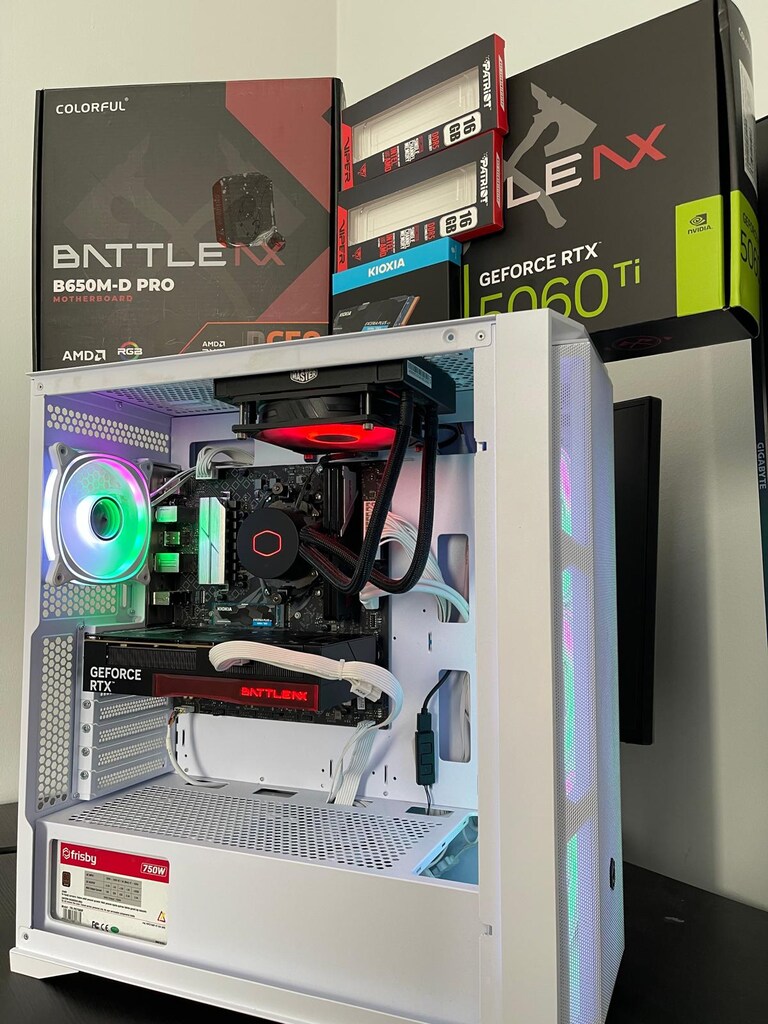 RTX 5060 Ti 16GB | 32GB DDR5 RAM | RYZEN 5 7600 bilgisayar fotoğrafı