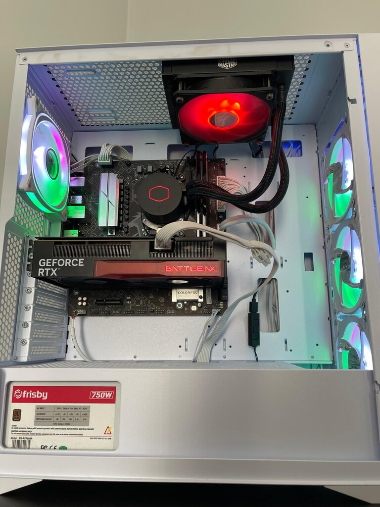 RTX 5060 Ti 16GB | 32GB DDR5 RAM | RYZEN 5 7600 bilgisayar fotoğrafı
