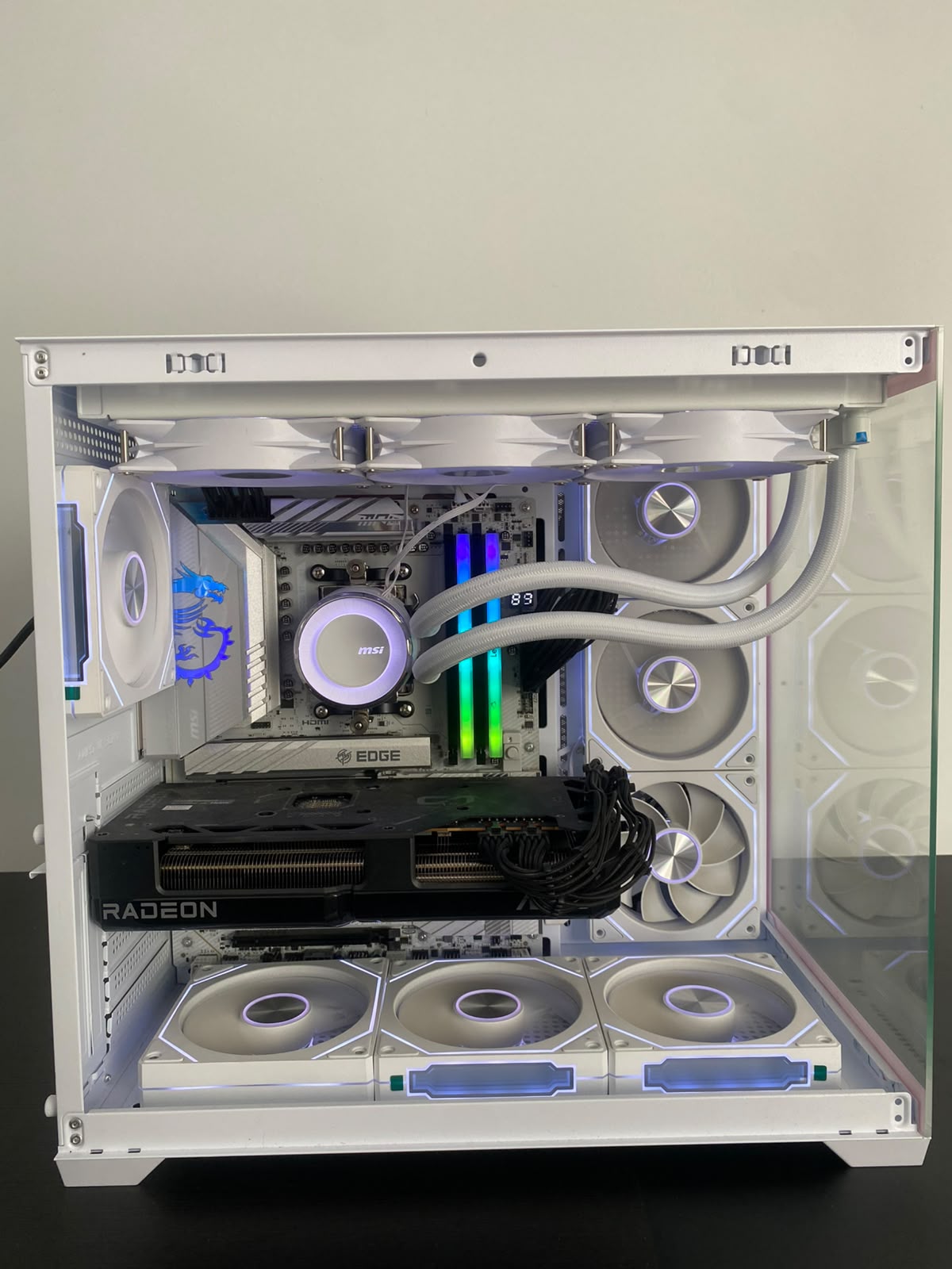 RYZEN 7 7800X3D | 32GB 6000MHZ DDR5 | RX 7800 XT | 1TB SSD bilgisayar fotoğrafı